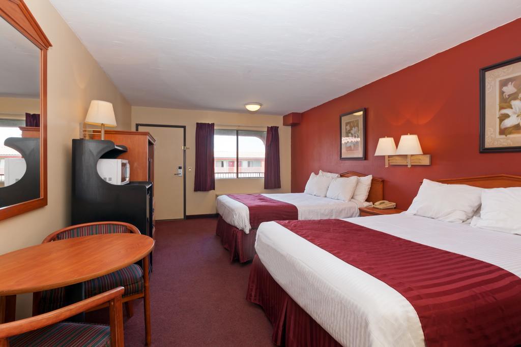 America'S Best Value Inn & Suites Bakersfield Central Εξωτερικό φωτογραφία