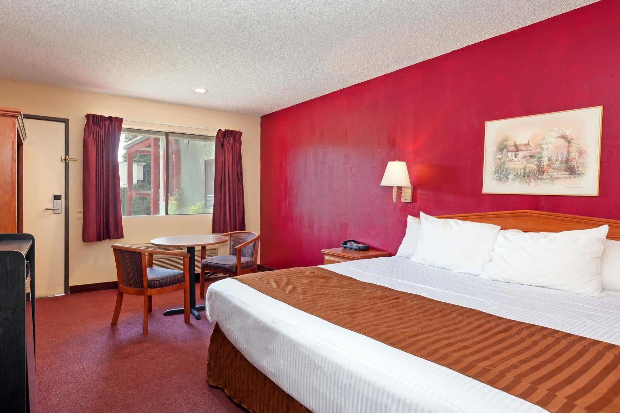 America'S Best Value Inn & Suites Bakersfield Central Εξωτερικό φωτογραφία