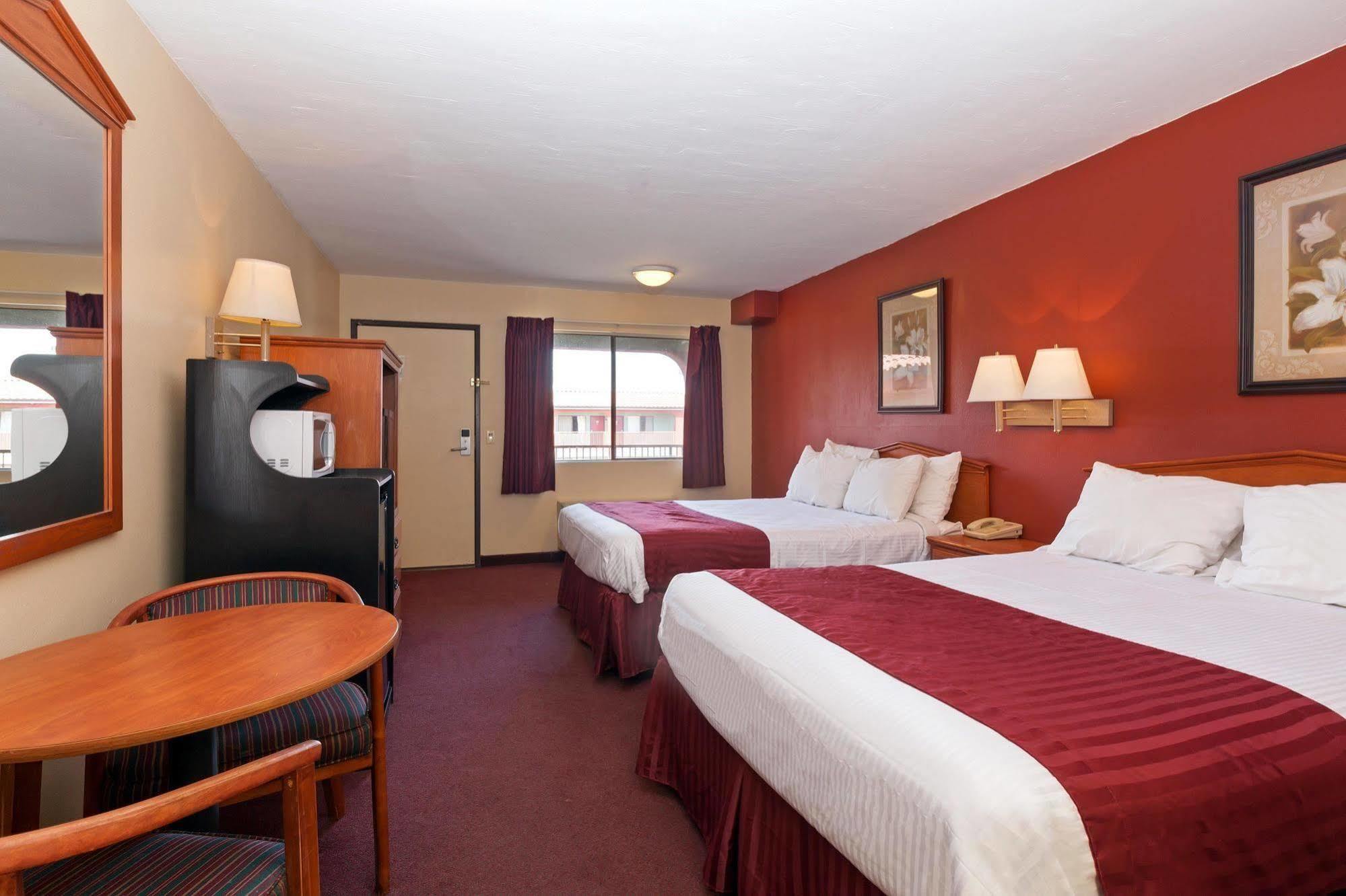 America'S Best Value Inn & Suites Bakersfield Central Εξωτερικό φωτογραφία